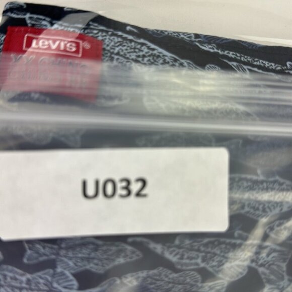 Levi's Chino Men's Blue Fish Casual Bermuda Shorts - Picture 13 of 13